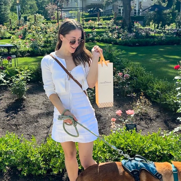 Meet your Posher, Alyssa - Picture 4 of 8